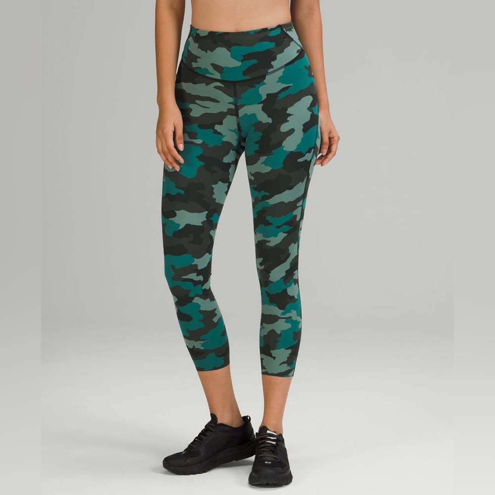 Lululemon Base Pace High-Rise Crop 23"
Heritage 365 Camo Tidewater Teal Multi
